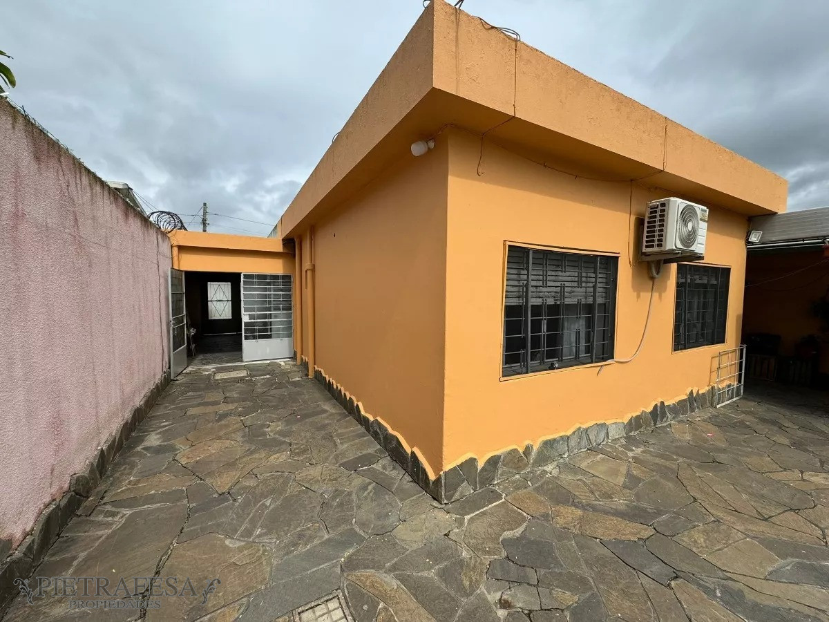 Casa ID.12340 - Casa en venta 4 dormitorios, 1 baño, patio-Aires Puros
