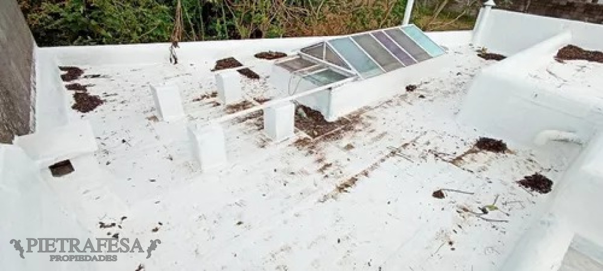 Casa ID.8529 - Casa en venta con renta, 4 dormitorios, 1 baño, azotea y garaje-Cnel. Santiago Labandera -Capurro