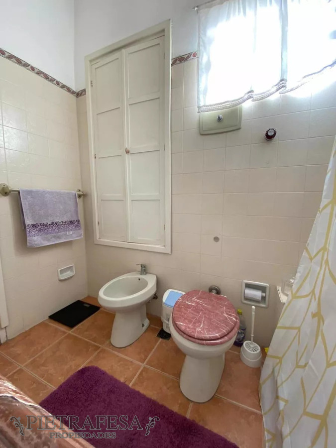 Casa ID.7114 - Casa en venta 4 dormitorios, 2 baños, patio y garaje-Aureliano Rodríguez Larreta-Jacinto Vera