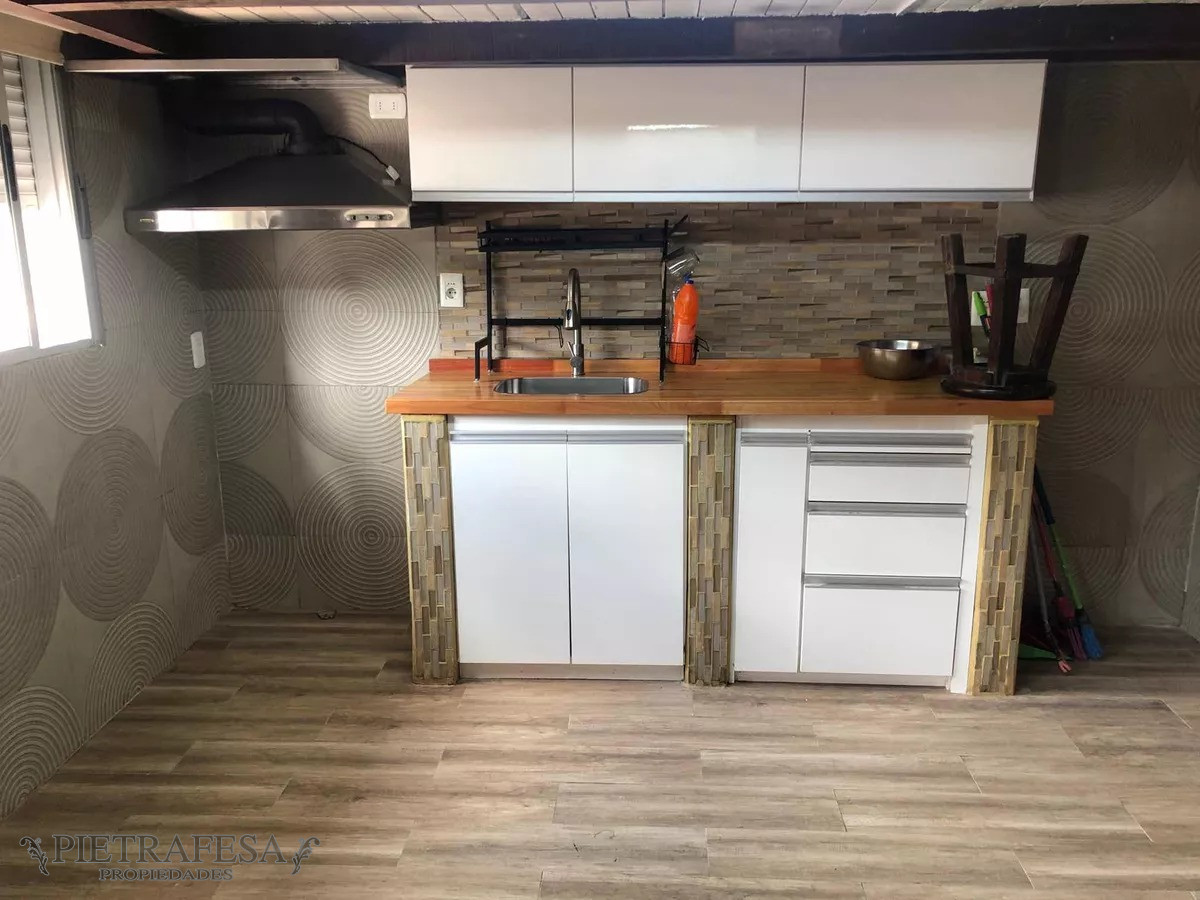 Casa ID.7676 - Casa en venta, Con Renta  3 dormitorios, 1 baño y barbacoa-Antonio Diaz - Prado 