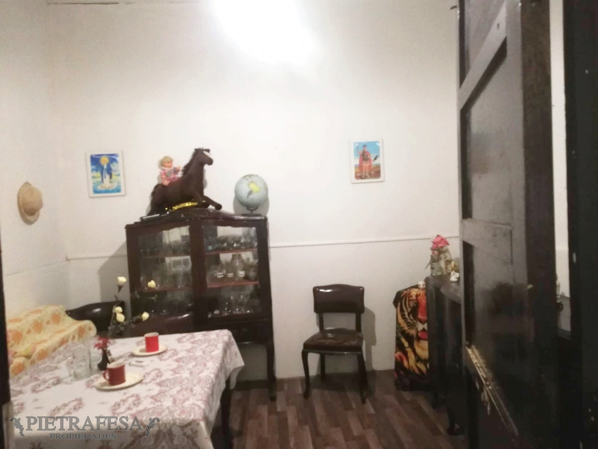 Casa ID.1652 - Casa en venta 2 plantas, 4 dormitorios 2 baños con garaje - Isabela - Brazo Oriental 