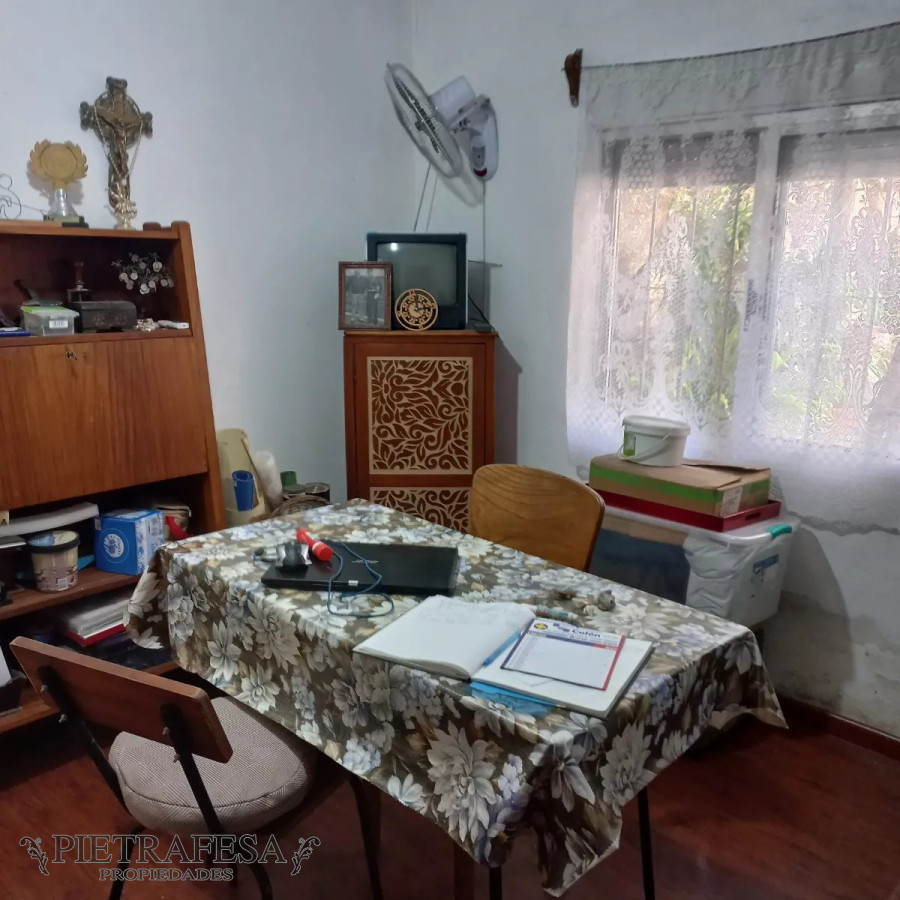 Casa ID.12250 - Casa en venta 2 dormitorios, 2 baños, patio-Colón 