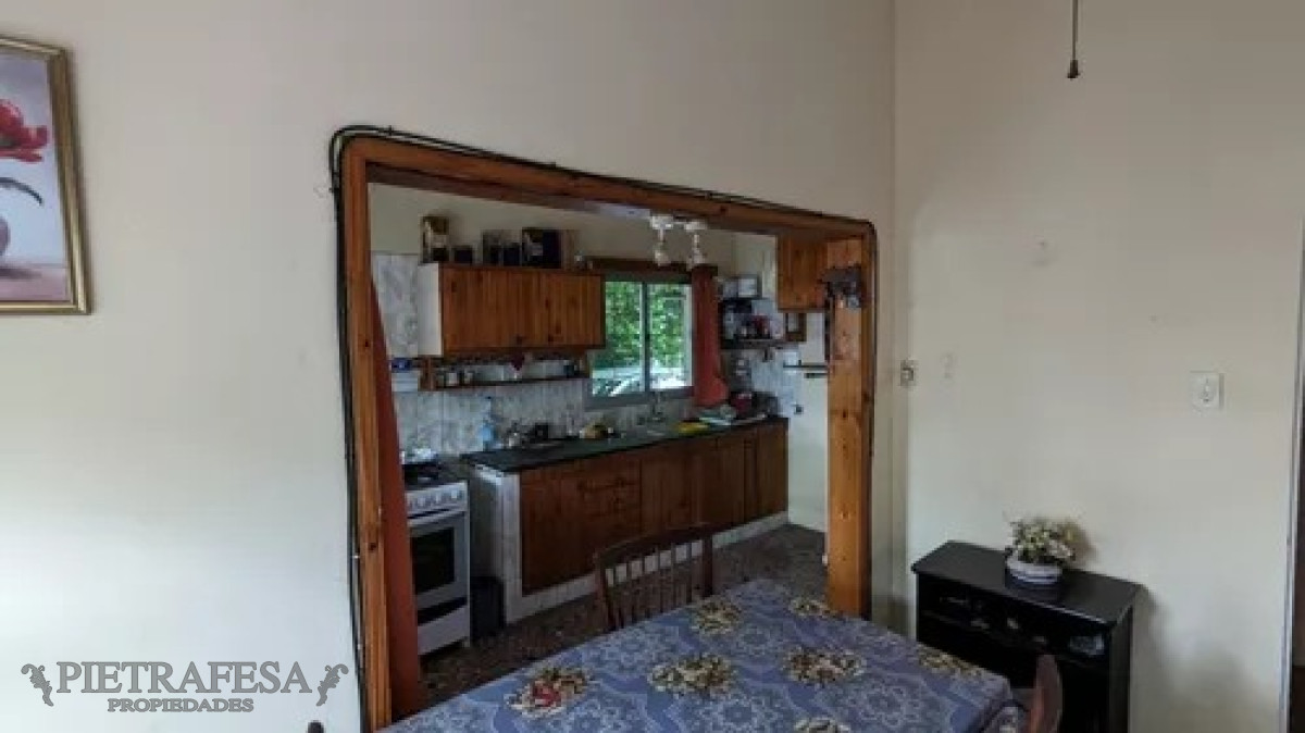 Casa ID.11072 - 2 casas en venta, 6 dormitorios, 2 baños, gje-Colón