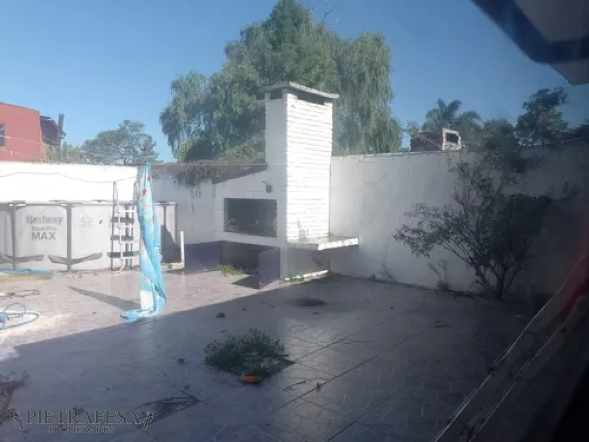 Casa ID.12746 - Casa en alquiler, 3dormitorios, 1baño, patio, garaje. Solymar.