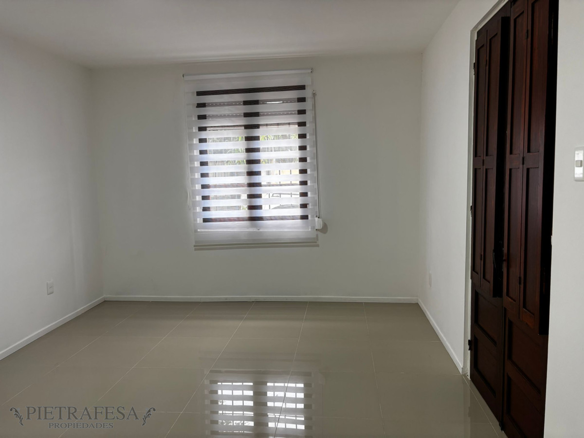 Casa ID.12081 - Casa PH en venta 3 dormitorios, azotea-Pérez Castellanos