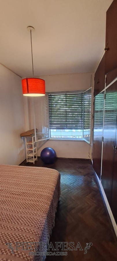 Casa ID.8855 - Casa en venta con renta, 2 dormitorios, 1 baño y patio-Buceo