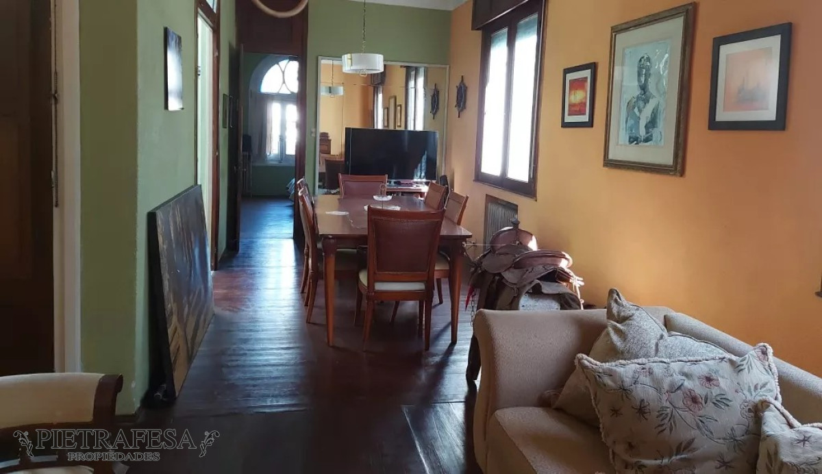 Casa ID.6495 - Casa en venta con renta, 6 dormitorios, 4 baños, fondo, barbacoa y cochera-Camino Castro -Prado