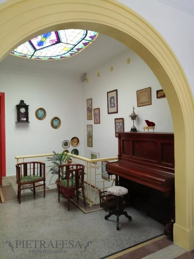 Casa ID.7993 - Casa mas local en venta, 3 dormitorios, 3 baños y azotea-Ejido-Barrio Sur