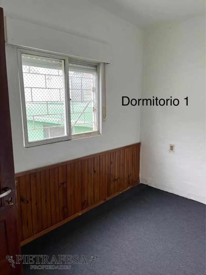 Casa ID.7020 - Casa en venta 2 dormitorios 1 baño,  y cochera- Cadiz -La Blanqueada