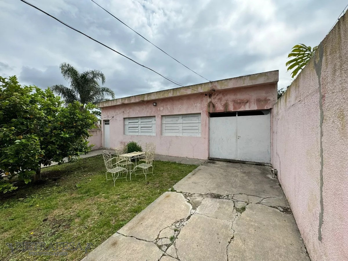 Casa ID.12340 - Casa en venta 4 dormitorios, 1 baño, patio-Aires Puros