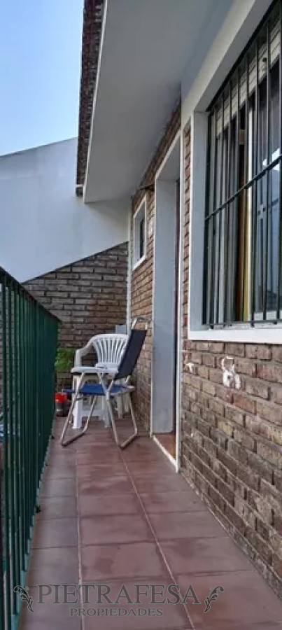Casa ID.12688 - Casa en venta, 2domritorios, 1baño, balcon. Buceo.