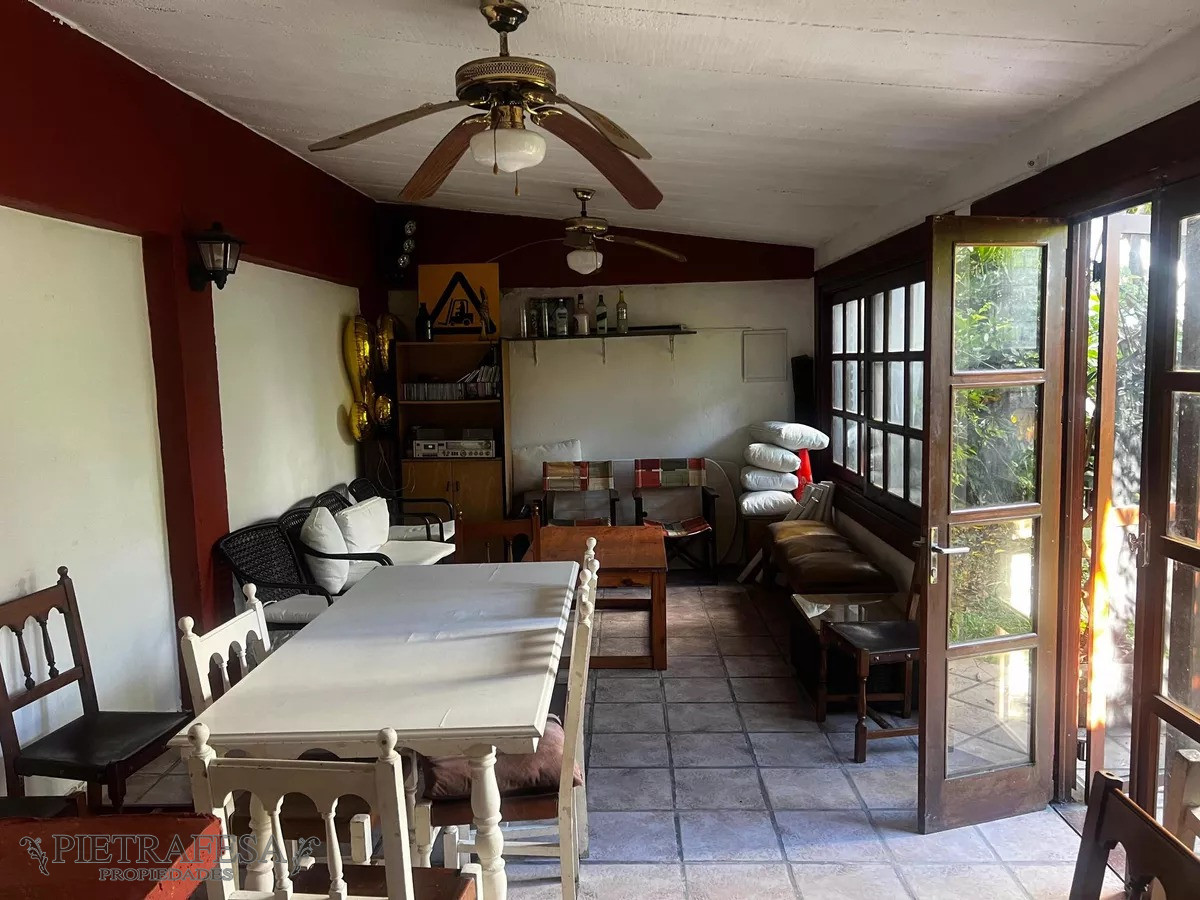 Casa ID.12342 - Casa en venta 4 dormitorios, 2 baños, barbacoa-Pocitos 