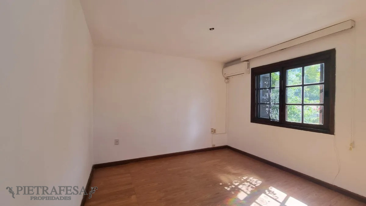 Casa ID.13780 - Casa en venta 3 dormitorios, 3 baños, patio-Carrasco 