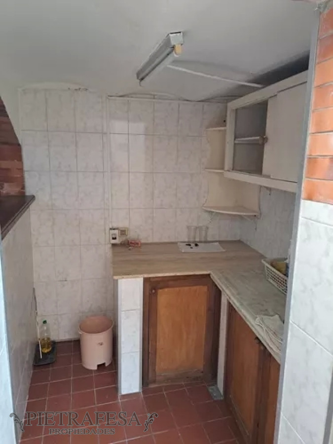 Casa ID.9868 - Casa en venta con renta, 4dorm, 2baños. Cordón.