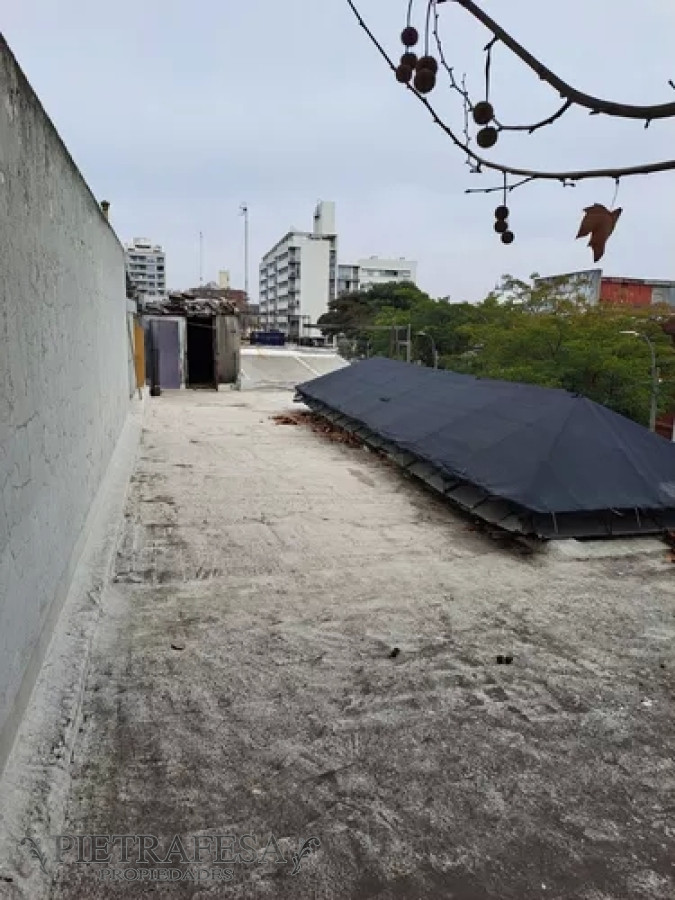 Casa ID.9868 - Casa en venta con renta, 4dorm, 2baños. Cordón.