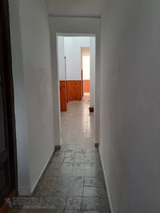Casa ID.9868 - Casa en venta con renta, 4dorm, 2baños. Cordón.
