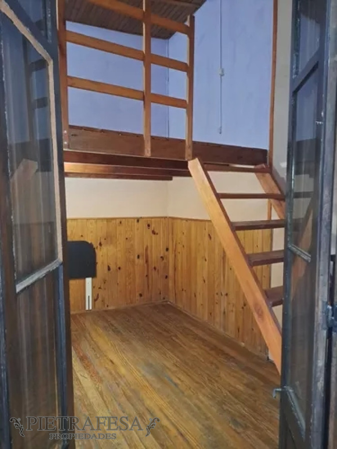 Casa ID.9868 - Casa en venta con renta, 4dorm, 2baños. Cordón.