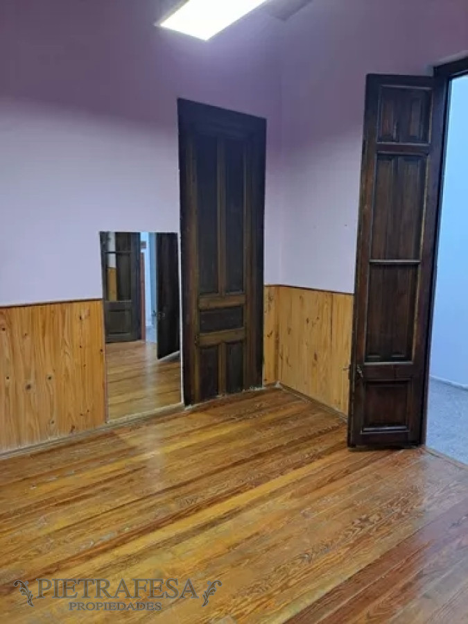 Casa ID.9868 - Casa en venta con renta, 4dorm, 2baños. Cordón.
