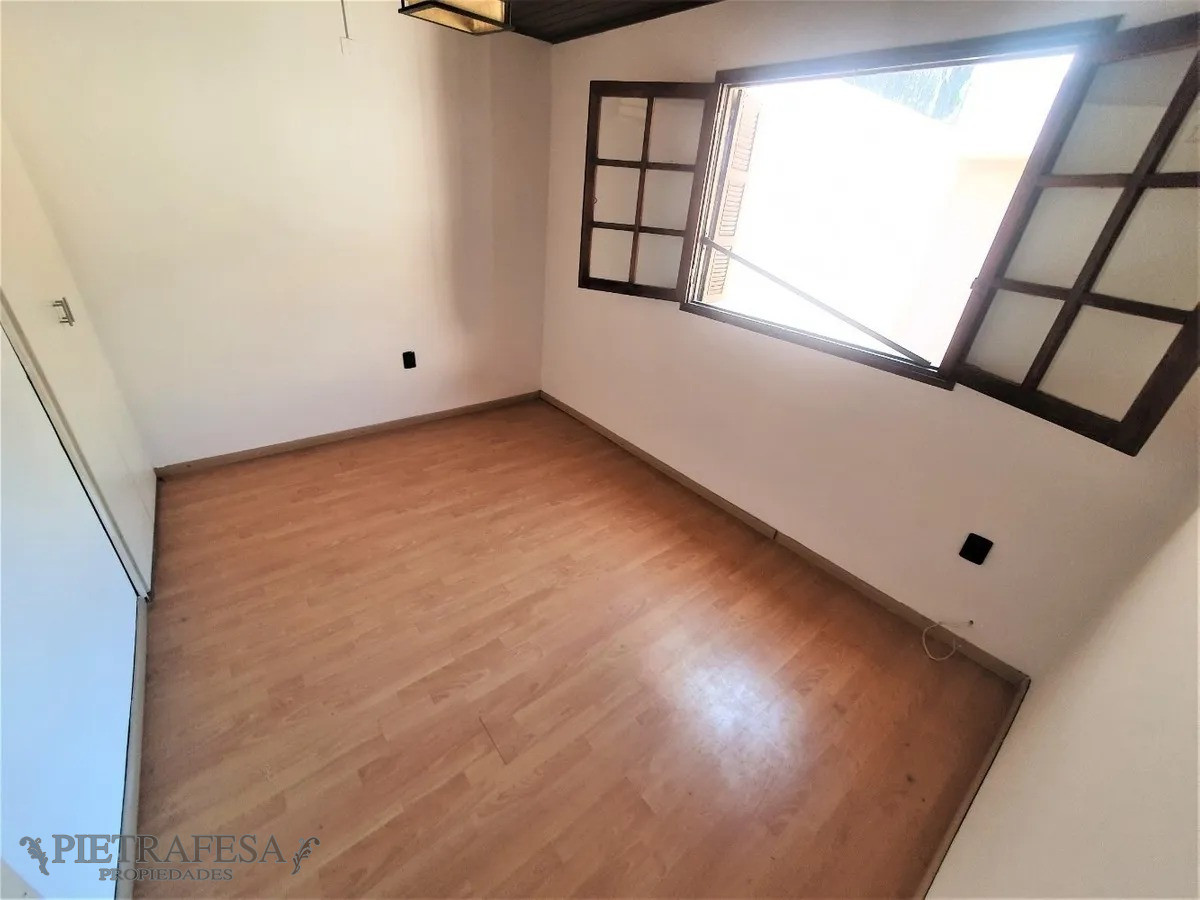 Casa ID.1868 - Venta casa dúplex con renta 2 dormitorios 1 baño- Minas- Palermo