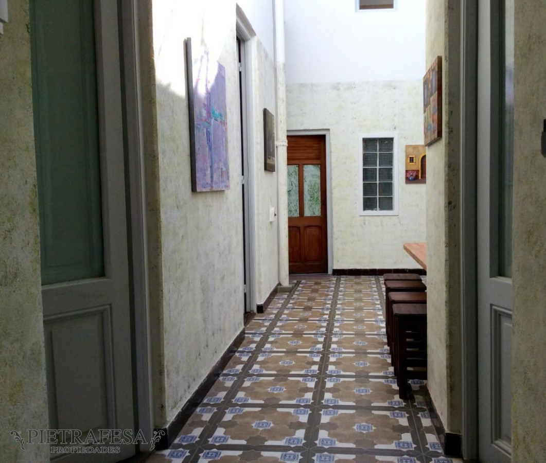 Casa ID.2857 - Casa en venta, 3 dormitorios, 2 baños Juan Jacobo Rousseau , Unión.