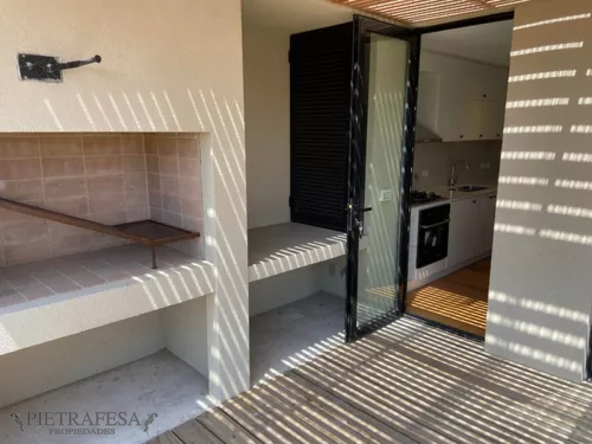 Casa ID.11399 - Casa en alquiler, 3dorm, 3baños, patio, cochera. Huertas de la Tahona.