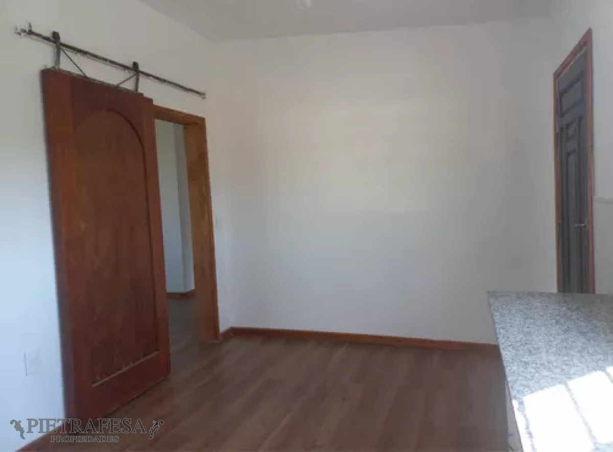 Casa ID.12779 - Casa en alquiler, 2dormitorios, 1baño, patio, cochera. El Pinar.