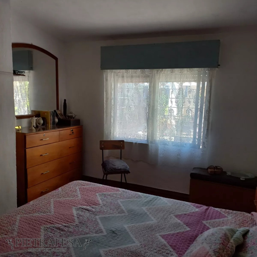 Casa ID.12250 - Casa en venta 2 dormitorios, 2 baños, patio-Colón 