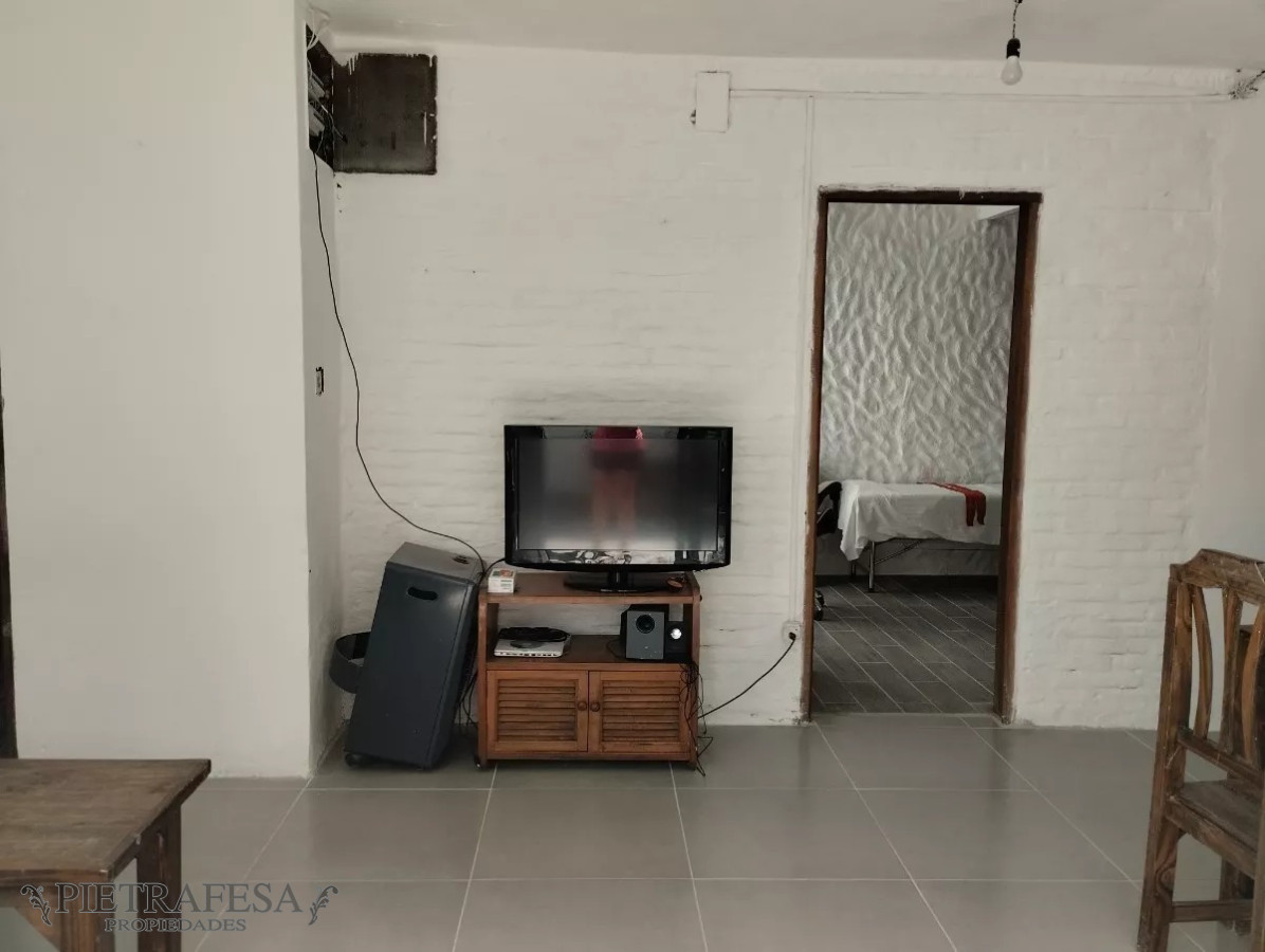 Casa ID.5960 - Casa en venta, 2 dormitorios, 1 baño y patio con parrillero- Juana De Arco- Brazo Oriental