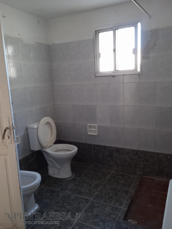 Casa ID.2519 - Casa y apartamento en venta 2 dormitorios 1 baño, fondo y cochera-Magenta-Buceo