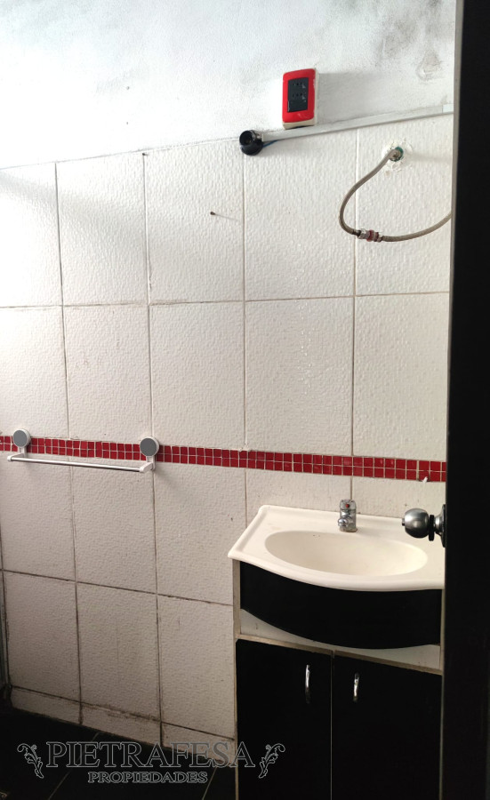 Casa ID.11307 - Casa a reciclar, 1 dormitorio, 1 baño, patio-Villa Española