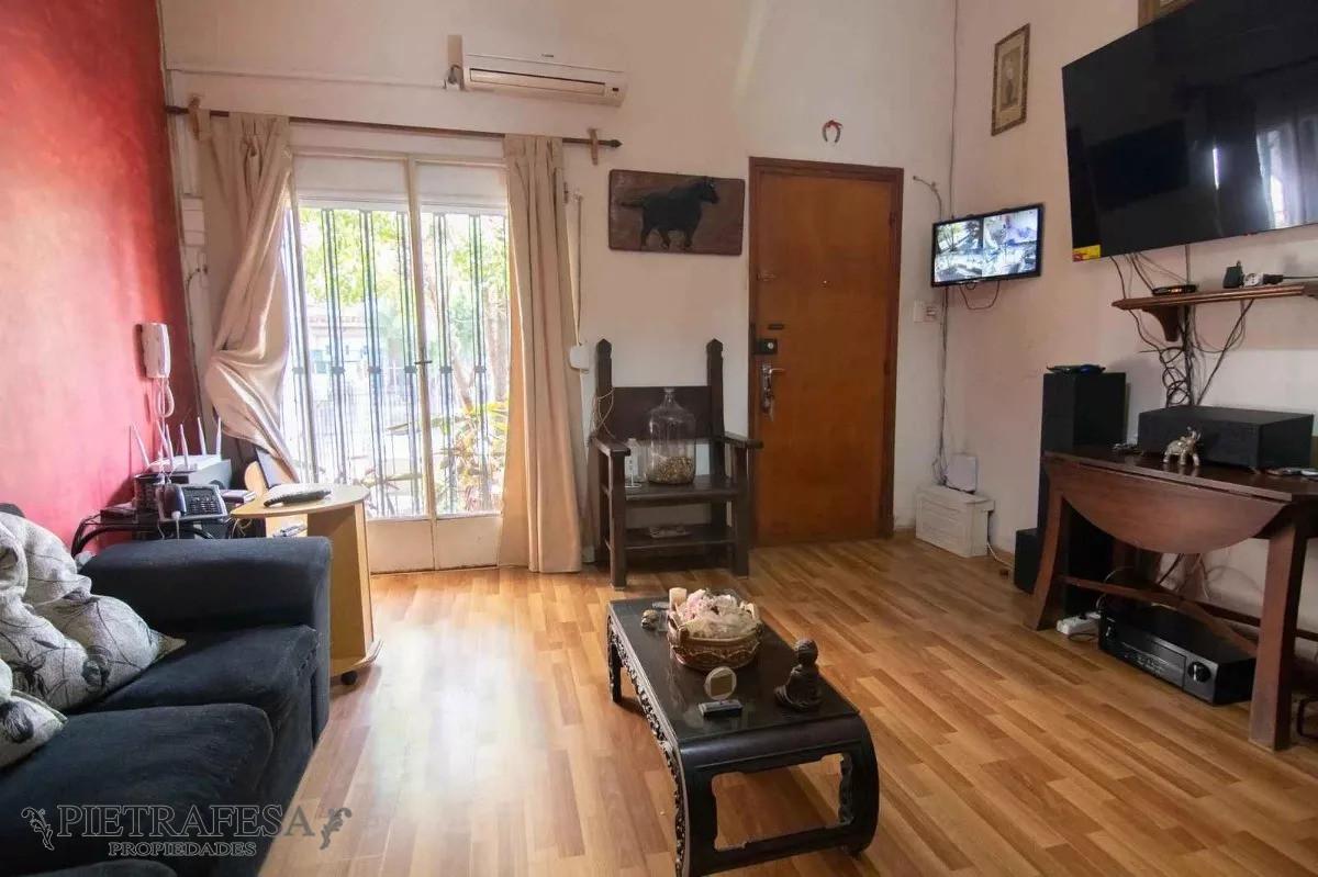 Casa ID.7157 - Casa en venta 3 dormitorios, 2 baños, fondo y garaje-Francisco Anzani-Buceo 
