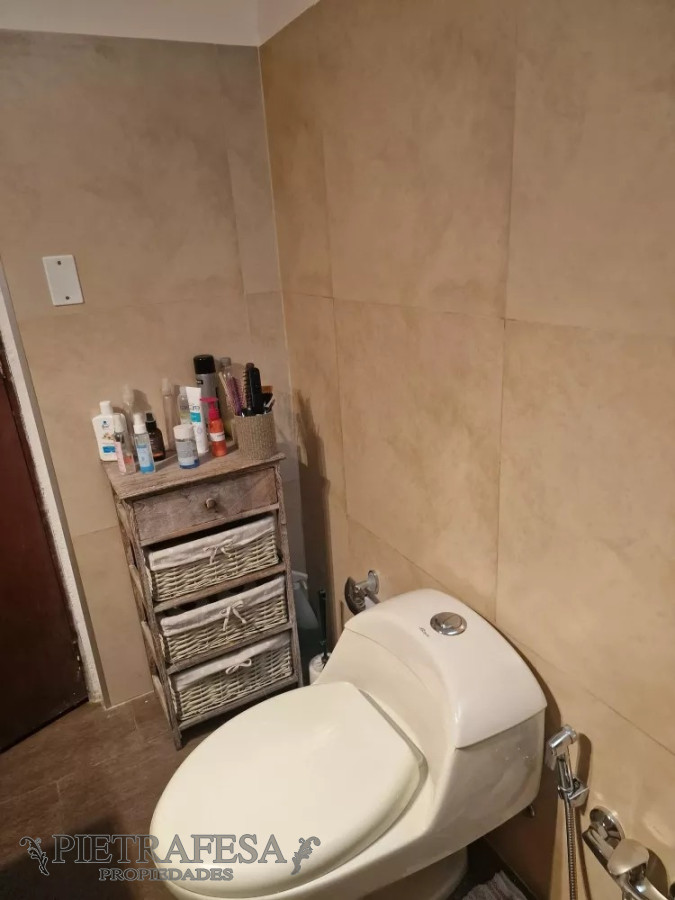Casa ID.11328 - Casa en venta, 3 dormitorios, 3 baños, patio-Cordón 