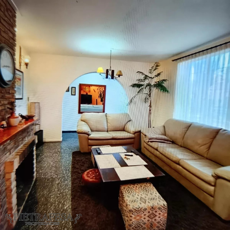 Casa ID.11090 - Casa en venta 4 dormitorios, 3 baños, azotea, gje-Buceo