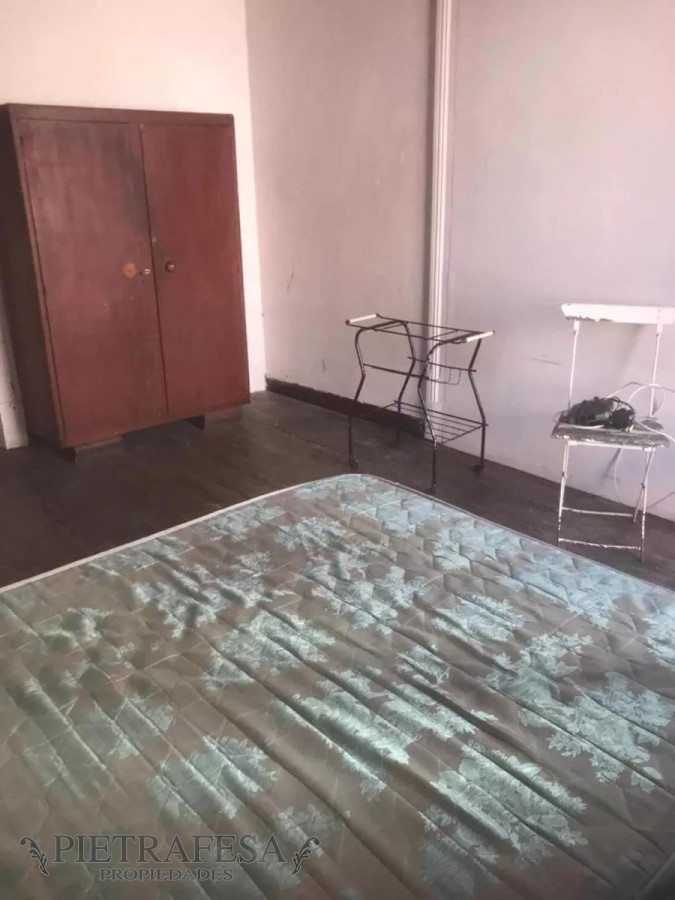 Casa ID.10267 - Casa en venta 4 dormitorios, 2 baños, azotea-Centro