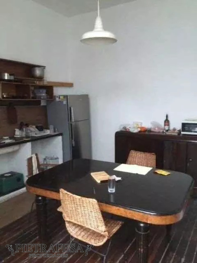 Casa ID.10267 - Casa en venta 4 dormitorios, 2 baños, azotea-Centro