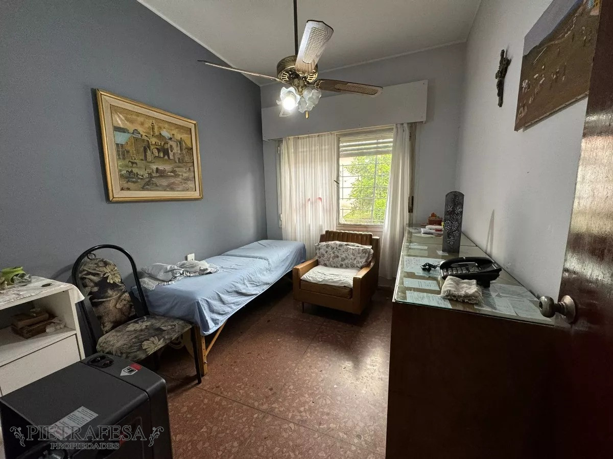 Casa ID.12340 - Casa en venta 4 dormitorios, 1 baño, patio-Aires Puros