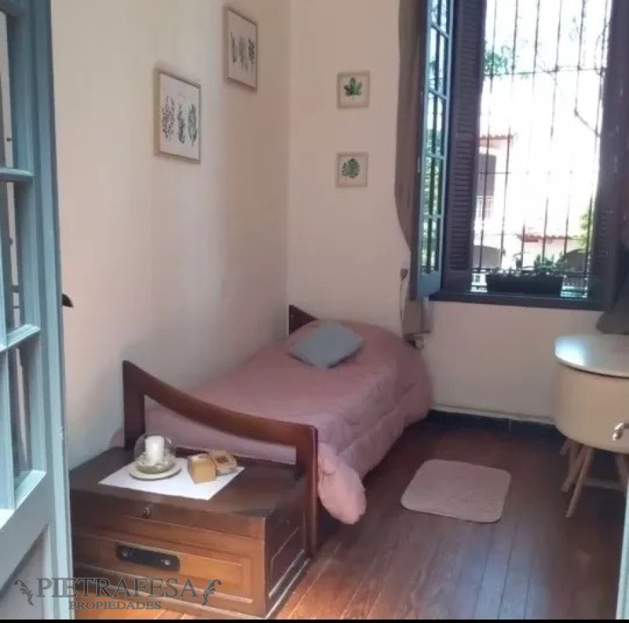 Casa ID.5832 - Casa en venta 3 dormitorios, 1 baño y azotea con parrillero- Miñones- Punta Carretas