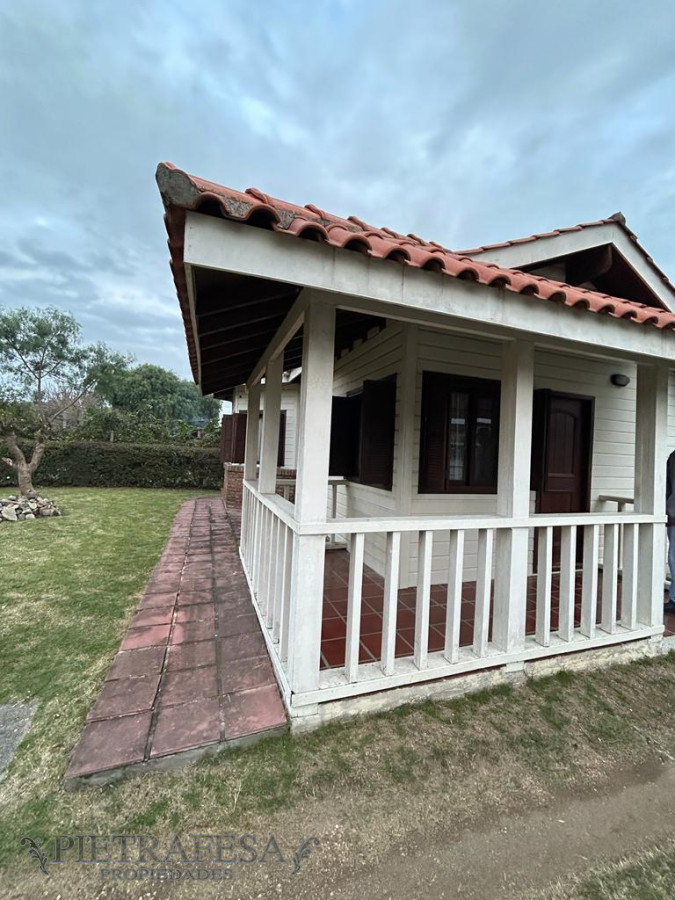 Casa ID.1554 - Casa en venta padrón único con dos casas con fondo y cochera -Zum Felde - Malvin Norte