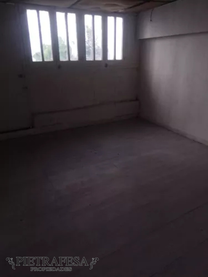 Casa ID.13165 - Casa en alquiler, 5dormitorios, 2baños, patio. Prado.