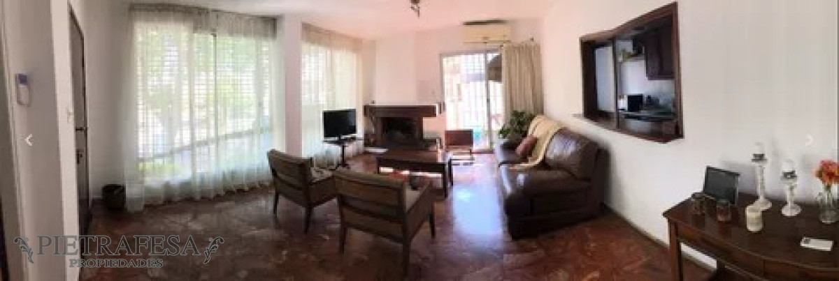 Casa ID.10464 - Casa en venta 3 dormitorios, 2 baños, patio, gje-Malvin 