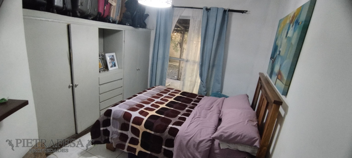 Casa ID.10685 - 2 casas en venta, 6 dormitorios, 2 baños, cochera-Belvedere 