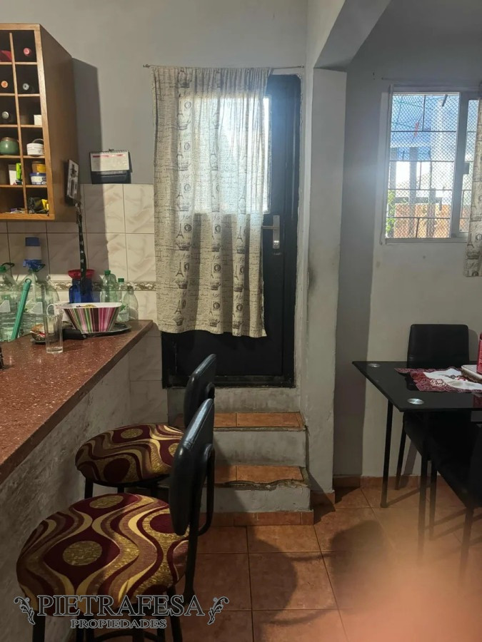 Casa ID.13622 - Ph de altos en venta 3 dormitorios, 2 baños, azotea-Villa Muñoz 