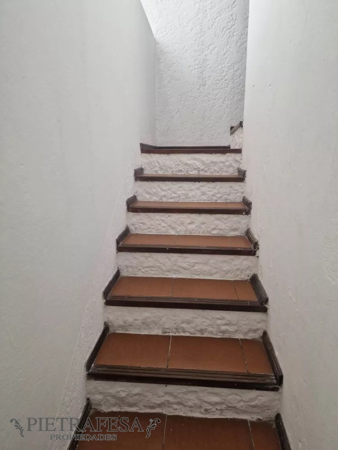 Casa ID.11328 - Casa en venta, 3 dormitorios, 3 baños, patio-Cordón 