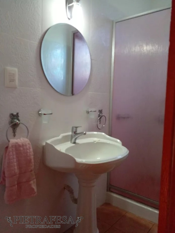 Casa ID.7993 - Casa mas local en venta, 3 dormitorios, 3 baños y azotea-Ejido-Barrio Sur