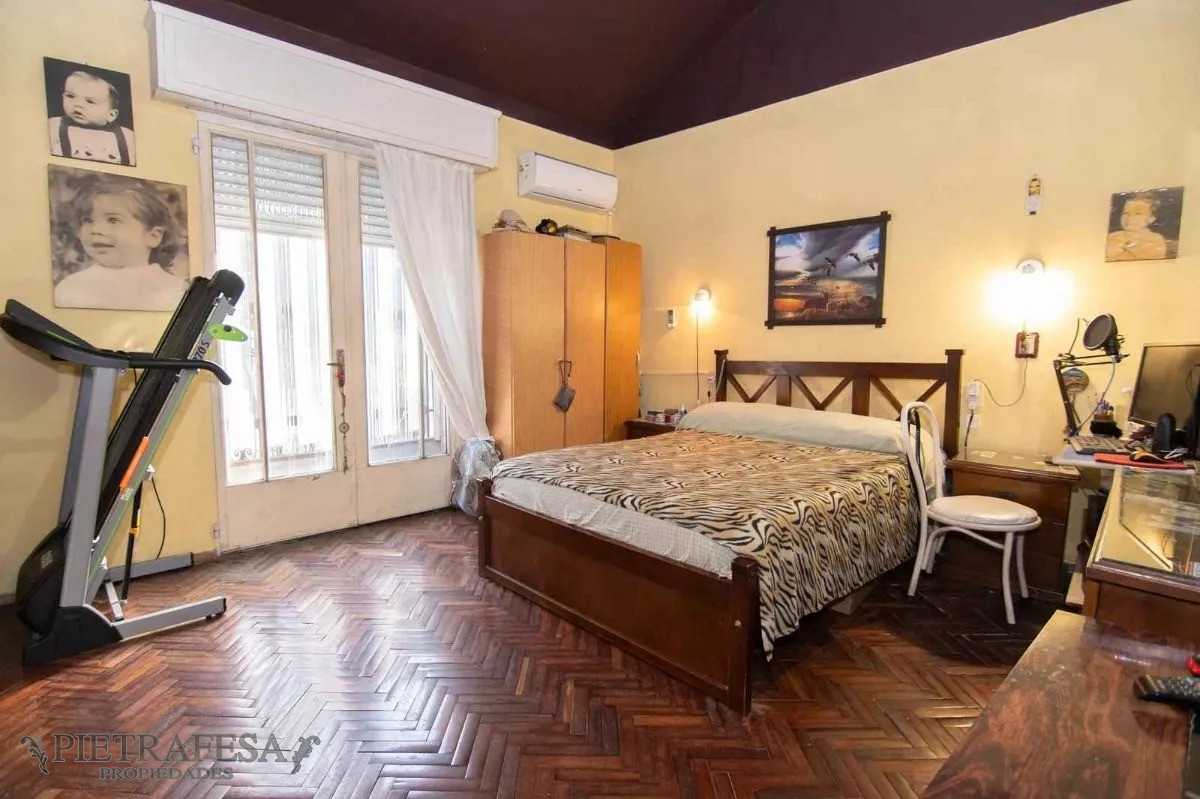 Casa ID.7157 - Casa en venta 3 dormitorios, 2 baños, fondo y garaje-Francisco Anzani-Buceo 