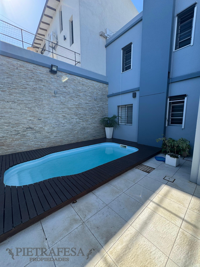 Casa ID.12278 - Gran casa en venta 6 dormitorios, 4 baños, piscina-Punta Gorda