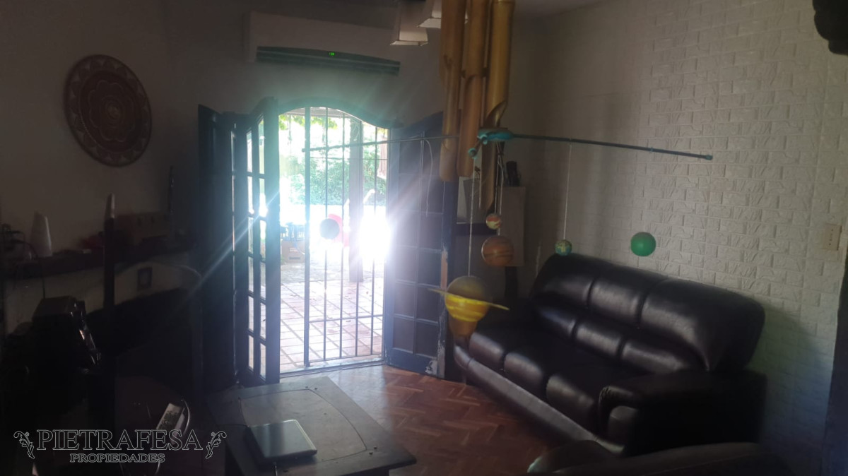 Casa ID.9618 - Casa en venta con renta 2 dormitorios, 3 baño, piscina-Carrasco Norte