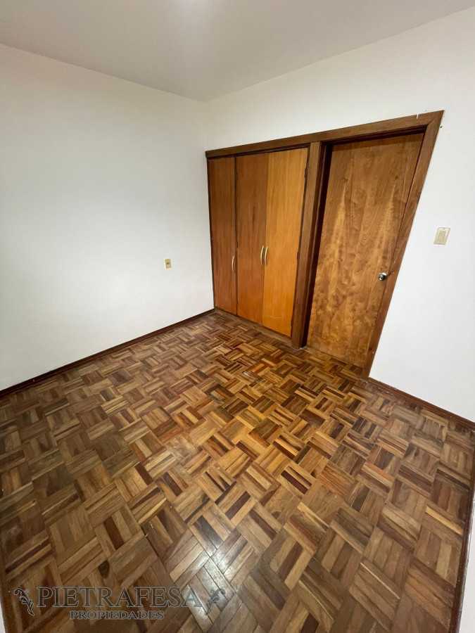 Casa ID.6519 - 2 casas en venta, 4 dormitorios, 2 baños, patio y garaje- Barquisimeto-Pérez Castellanos