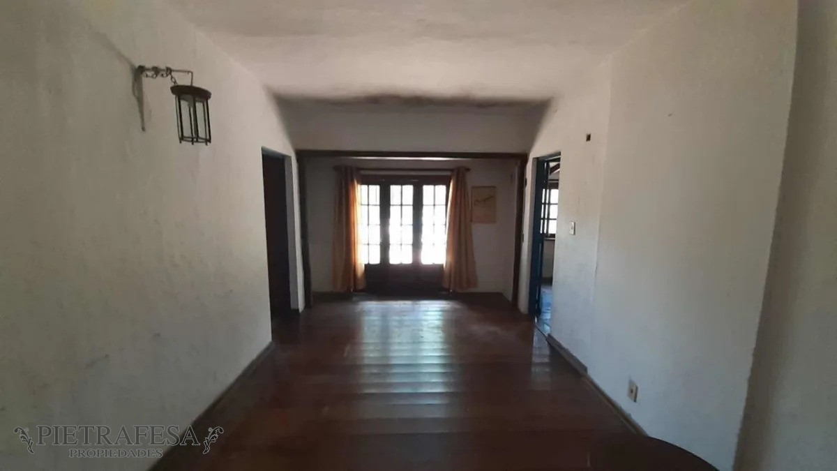 Casa ID.4427 - Casa a la venta - 4 dormitorios - 4 baños - jardín - cochera - Horacio Acosta y Lara - Carrasco Norte