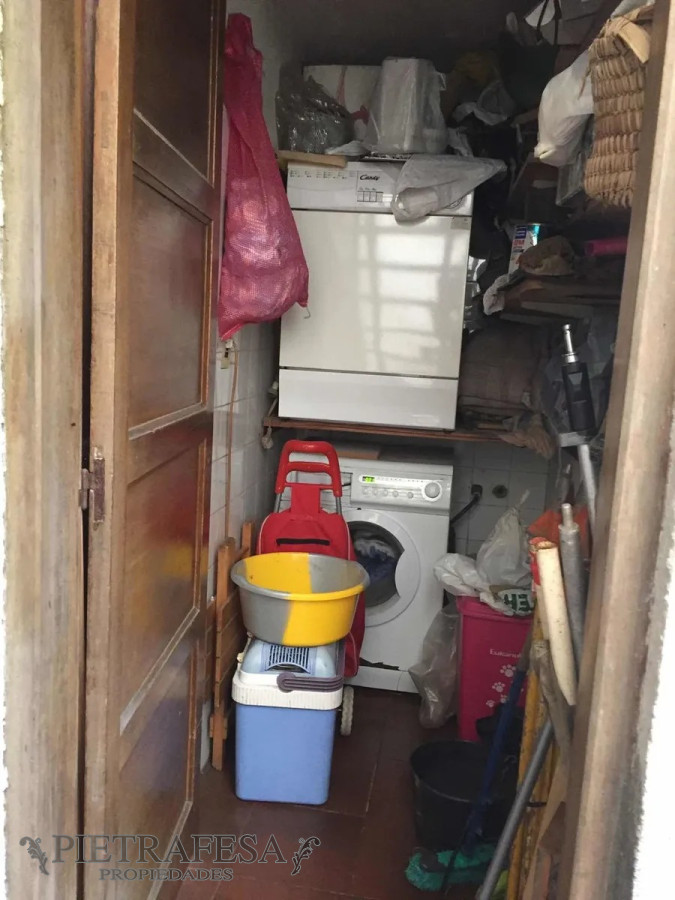 Casa ID.7882 - Casa en venta con renta, 3 dormitorios, 4 baños, cochera, Dr. Pablo de María, Cordón.
